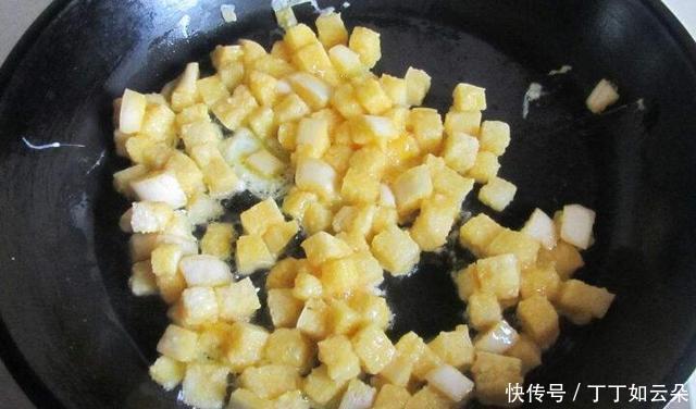 韭菜|寒露过后,我给家人包这种馅的饺子,鲜美又多汁,比韭菜茴香馅香