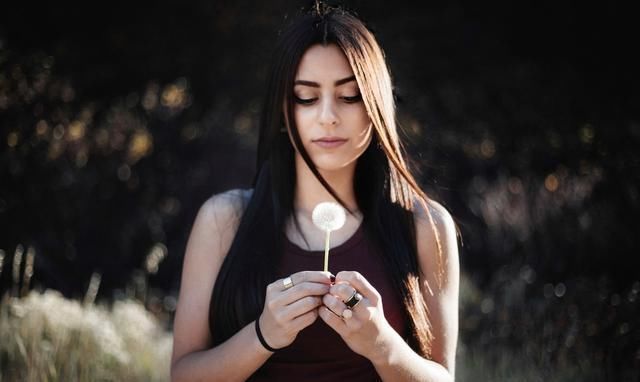 年终奖|“既然你发了年终奖，那彩礼就多加10万，我弟要买车”“行”