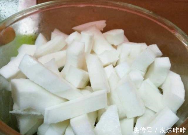 椰子鸡|椰子别只会喝汁,这样做,营养健康又美味,美味让人欲罢不能!