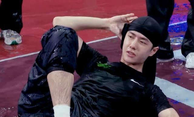  钟汉良|《街舞3》水舞台，“莲”全场最佳，张艺兴反应却让人失望
