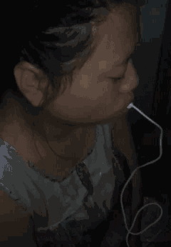  带走|搞笑GIF：你们谁想要狗，就把这两个掉粪坑的带走吧