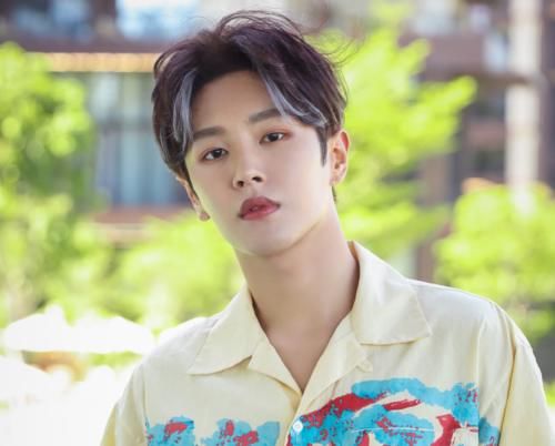  超话|秀人超话排名：蔡徐坤断层，火箭少女集体没落，李汶翰挺意外