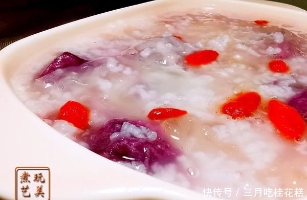冰清玉洁|冰清玉洁银耳，红的发紫的紫薯，这锅粥必须好吃又顺口