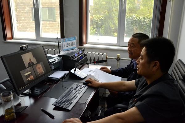 和谐|购车尾款起纠纷 视频调解促和谐