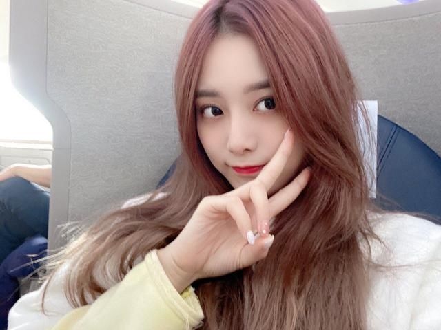  尴尬|两大女团C位选手遇尴尬，粉丝数落后，淘汰选手才是赢家？