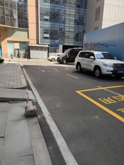 消防车通道|占用消防通道 市南消防公开曝光这些私家车主