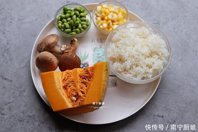 南瓜|南瓜别再做南瓜饼了,教你最新做法,好吃又营养,10分钟就出锅