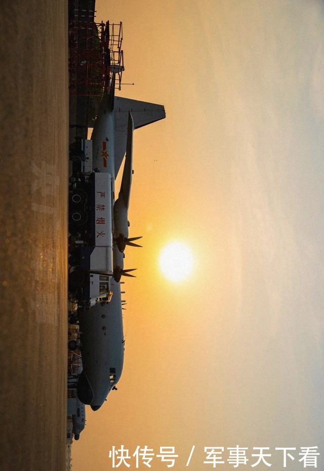 海军|剑指战场!东部战区海军航空兵出击