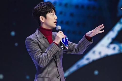  主持人|演员请就位：面对李成儒郭敬明互怼，大鹏是救场情商高还是拉偏架