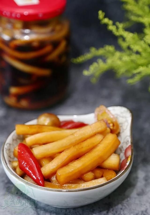  酱汁|爽口萝卜条，腌上一罐，下粥神器！