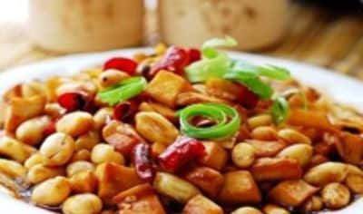 口感|其香味似杏仁,口感似鲍鱼,所以被叫做杏鲍菇!