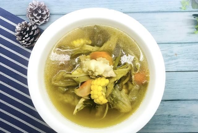  美味|秋天多喝汤防秋燥，此汤经常给家人熬煮，营养好吸收，甘甜美味