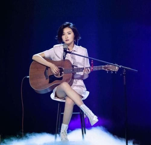  姐姐们|史上头一遭，这档综艺把自己玩成了一场行为艺术