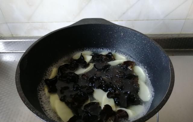 祛湿|这东西,隔三差五吃一些它,祛湿化痰又排毒,全家吃出好身体