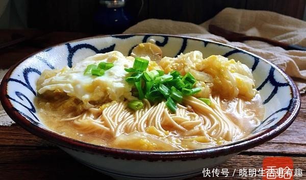 白菜鸡蛋汤|不到6毛一斤的食材，比萝卜还便宜，维C比苹果高4倍秋季多吃