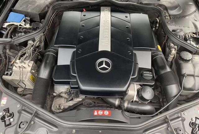 奔驰|2010年奔驰CLS500售价9万,溜背式设计看起来更加运动