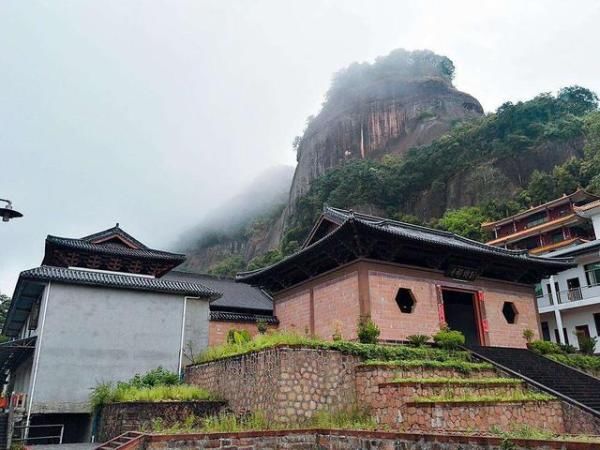  现有|广东一座寺庙，规模之大堪与韶关南华寺媲美，现有僧人近百