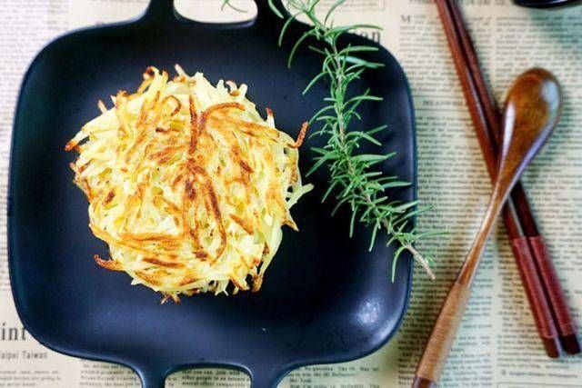  入锅|这种可口小饼，备菜过程不用切，拌一拌就能入锅煎