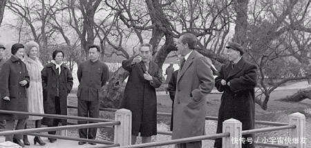 尼克松|尼克松访华,在国宴上把一道菜吃个精光,此菜后成中国国菜!