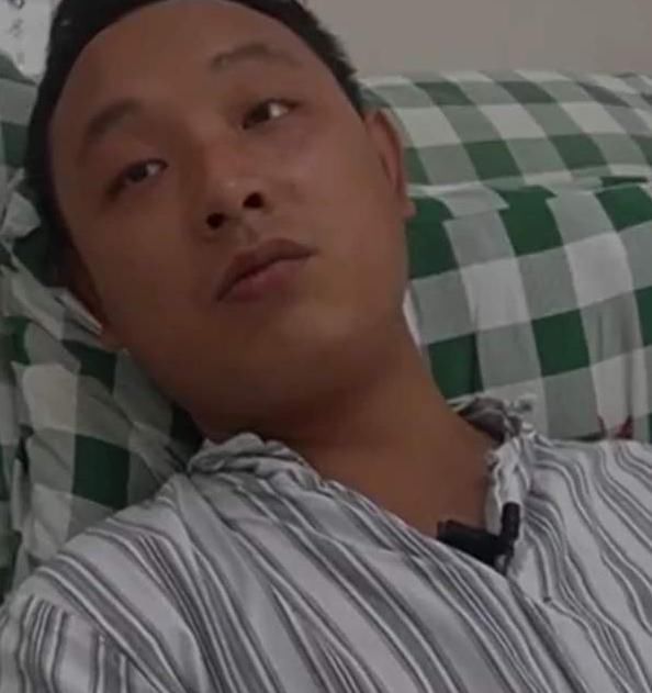  出院|以身挡刀救小女孩的快递员已出院：以后仍会挺身而出