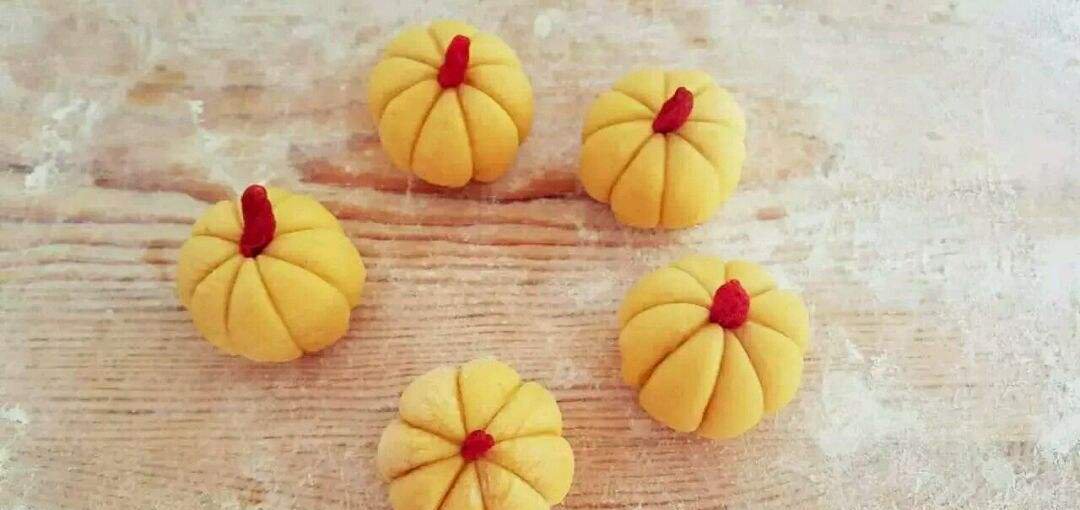  剩下的面团|小朋友爱吃的南瓜豆沙包，学会之后不用买路边摊啦