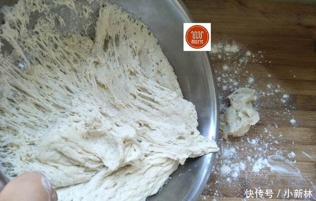 省油|发面烙饼,我有妙招,既省油又暄软,外酥里嫩凉了不会硬!