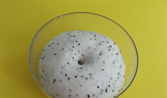  自制|自制吐司太难了，不如做芝麻球，简单，香气四溢，低糖又少油