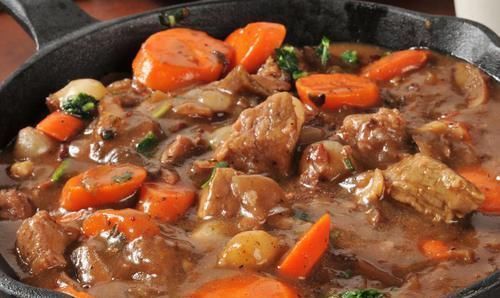 高压锅|炖牛肉,多加“这5样”食材,牛肉香嫩不腥熟得快,高压锅都省了