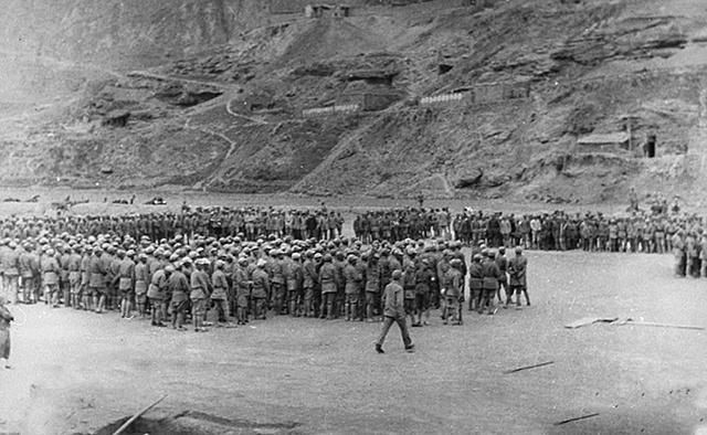  年前|放牛娃出身，70年前随一支神秘部队消失3年，重现东北击毙8万日军