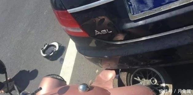  责任|私家车等红灯被电动车撞上，电动车车主不幸身亡！责任算谁的？