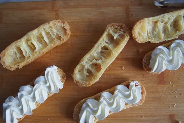  闪电|香甜可口的＂闪电泡芙＂，不仅造型百变，馅料也丰富多变