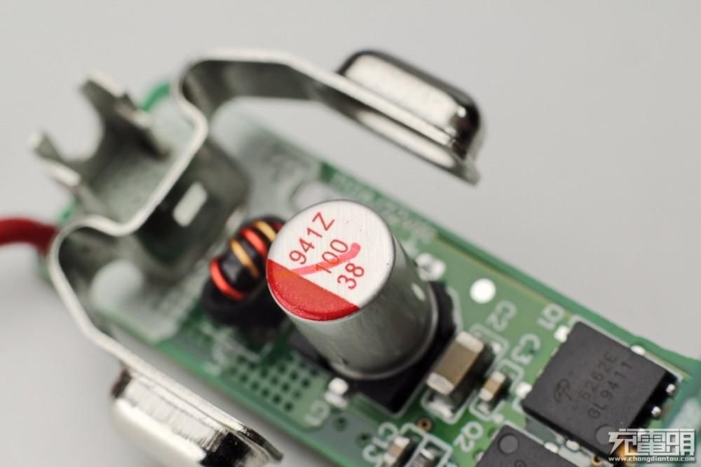  33W闪充|拆解报告：VIVO 33W FlashCharge2.0闪充车充