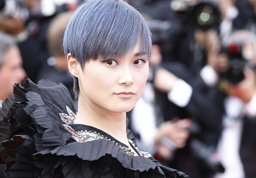  究竟|当年“超级女声”李宇春，成功的接棒那英，她究竟有怎样的能力呢