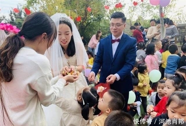 老师|幼儿园老师结婚,家长统一随600元红包,次日收到老师微信很意外