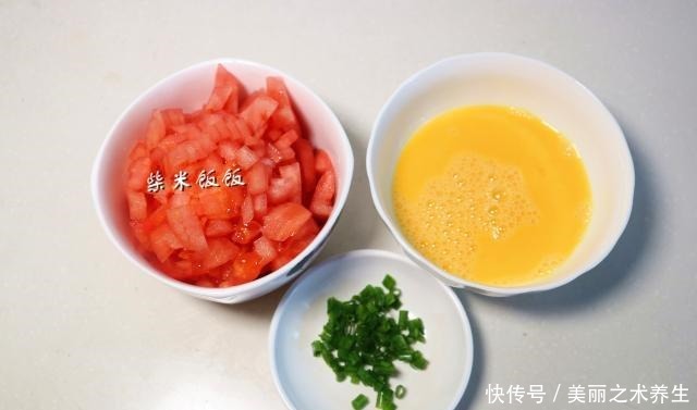 搅拌均匀|做疙瘩汤，这样最省事！疙瘩软滑不粘牙，鲜香开胃吃不够