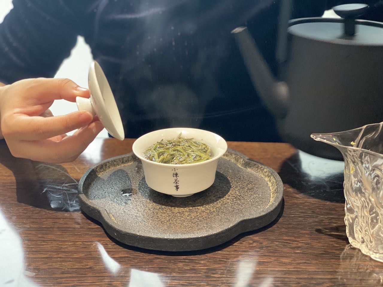 沸水|绿茶用沸水泡，会烫坏吗？六大茶类中，究竟哪些茶可以用沸水冲泡