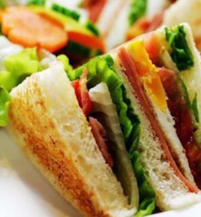  原谅|中餐厅滤镜有多厚？看到赵丽颖三明治中肉的颜色，原谅我吃不下去