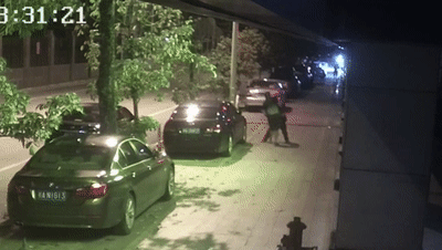 保安|“我爸是公安局副局长！”男子不肯挪车还狂殴57岁保安半小时，视频看气炸！结果一查…