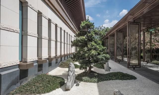  与万科|万科24.3亿拟入股泰禾第二大股东，若债务重组成功，未来或操盘代建