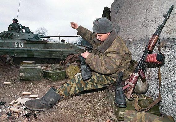 战争|淌满毛熊血泪的人间地狱:少见的真实血腥车臣战争图