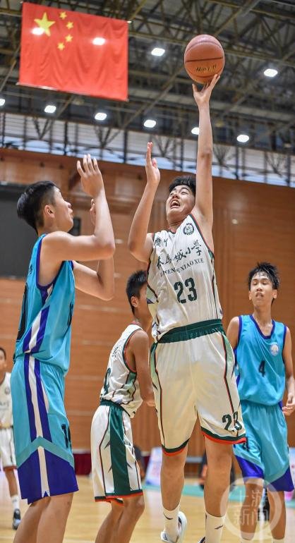 广东省小学生篮球锦标赛选手被质疑改年龄，赛事方回应