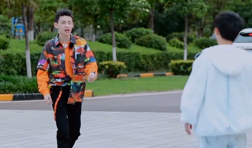  粉丝|小鬼和周深初次见面, 他一句话就令人无语, 粉丝: 你清醒一点