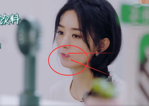  吃货|节目摆拍的酸奶，赵丽颖拿起就喝，镜头特写到唇部，是否“吃货”一目了然