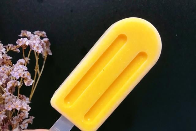  在家|在家自制芒果酸奶雪糕 不含任何添加剂 健康卫生又好吃