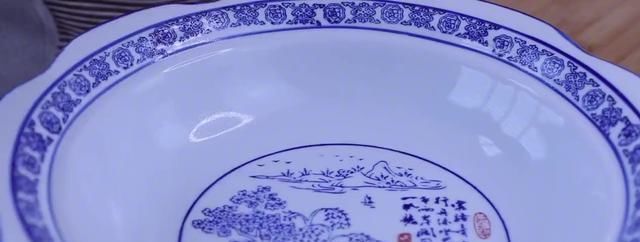  嘎嘣脆|玉米面锅巴这样做，咬一口嘎嘣脆，非常的好吃，做法特别的简单！