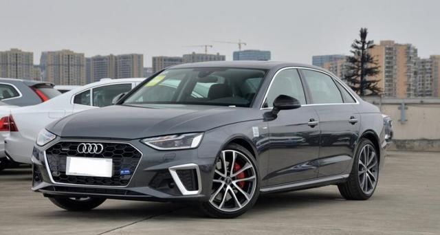 观望|老百姓最宠幸的豪车，奥迪A4L直降6W，完胜3系，观望的可以入手了