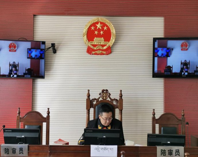 藏汉|都兰法院藏汉双语法官全程藏语审理一起民间借贷纠纷