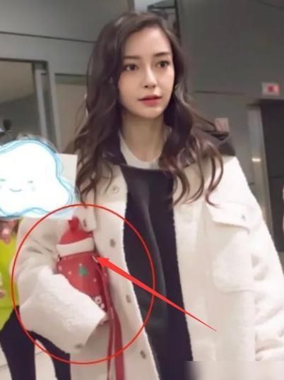  运动|奔跑：baby的水杯少女款，郑恺的运动款，看到蔡徐坤的，偶像专用