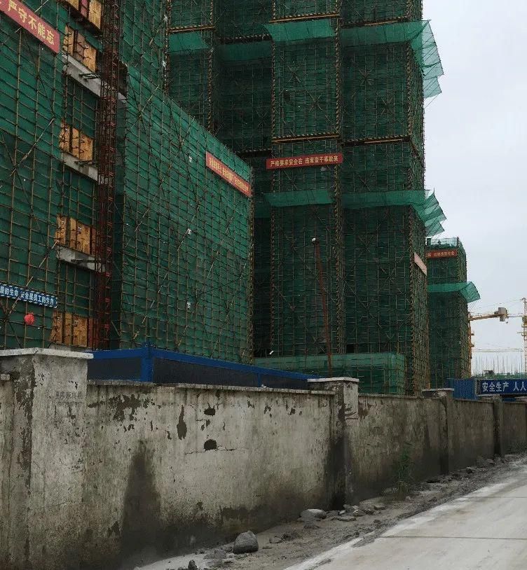 老旧破损|实地暗拍！滨海这些不文明不规范行为被曝光了...