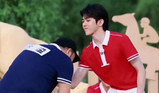 粉丝|跑男下期放大招,两大人气女神不惧指压板,看清是谁粉丝乐开花了